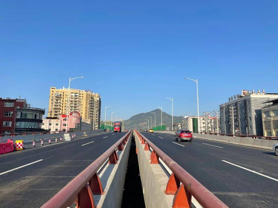 国道324线云霄城关段改造工程主体完工试通车