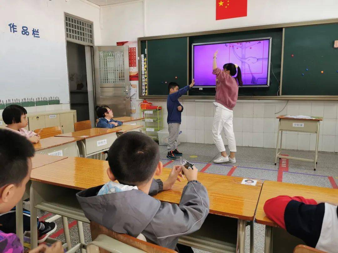 禅城区图书馆携手启智学校阅读关爱齐行书香温暖相伴