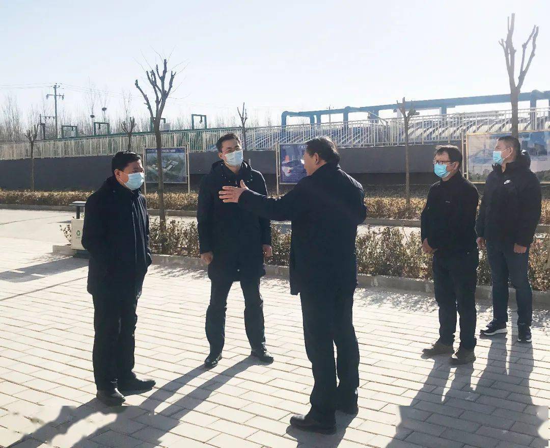 12月30日,保定市人大常委会副主任霍占利到白沟新城,就信访稳定工作