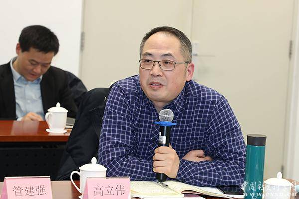 上海大学高立伟教授作专题发言 本网记者 查建国/摄上海海事大学