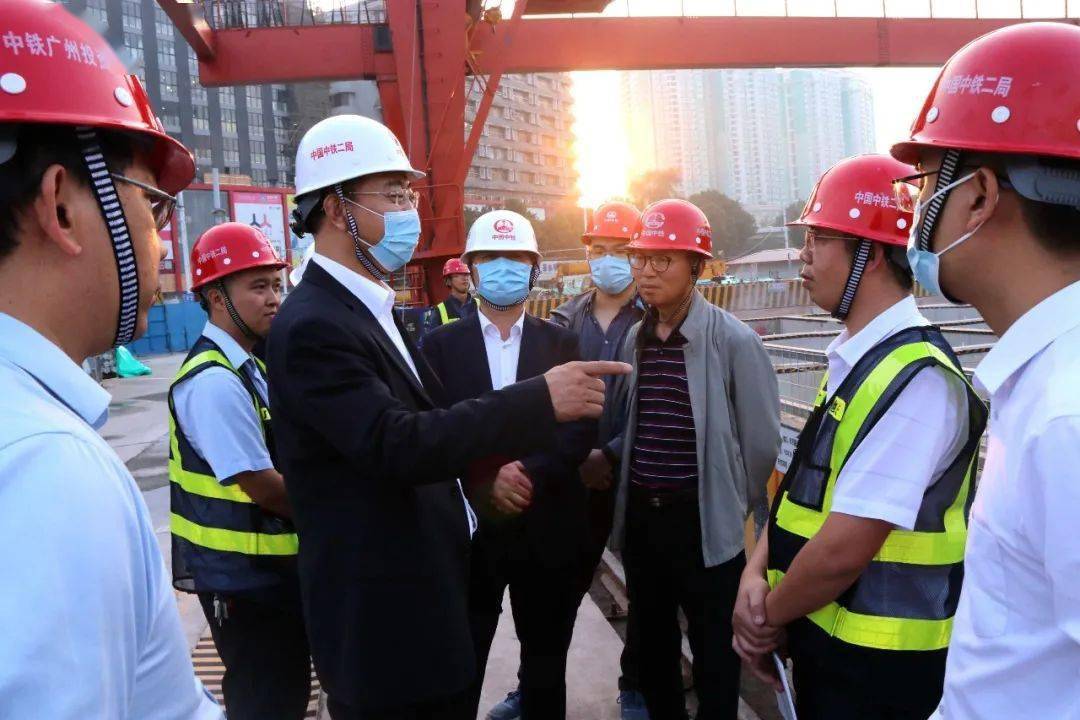 中国中铁股份有限公司安全总监李凤超调研广州地铁11号线项目12月28日