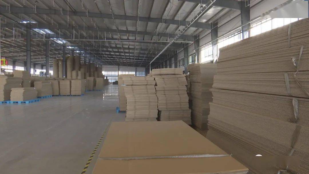 安龙:纸箱制造生产销售忙