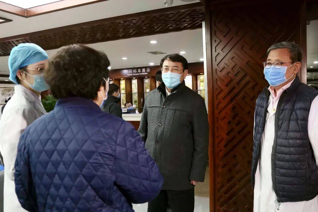 于军检查元旦期间疫情防控和城市运行保障工作强调了这些