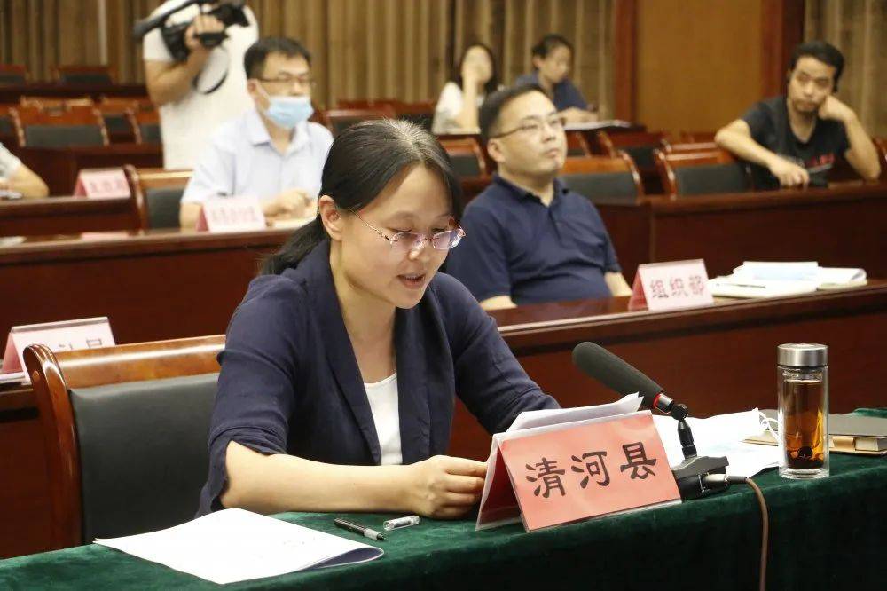 县委书记王俊红也高度重视我县人才工作,先后多次作出批示,明确要求全