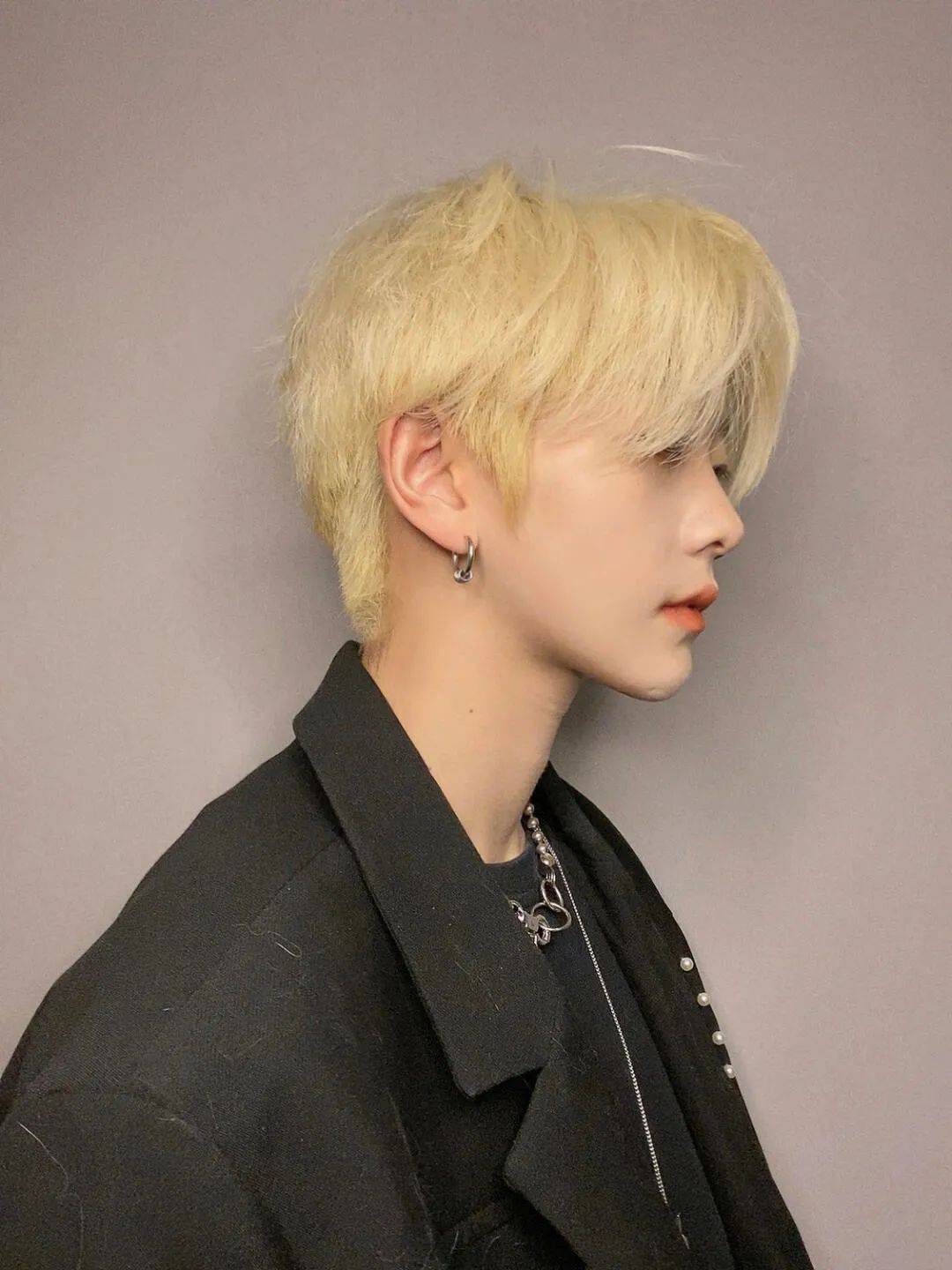 发型分享|中分发型 | 超级显白的白金色染了就是男团既视感黑色漂两次