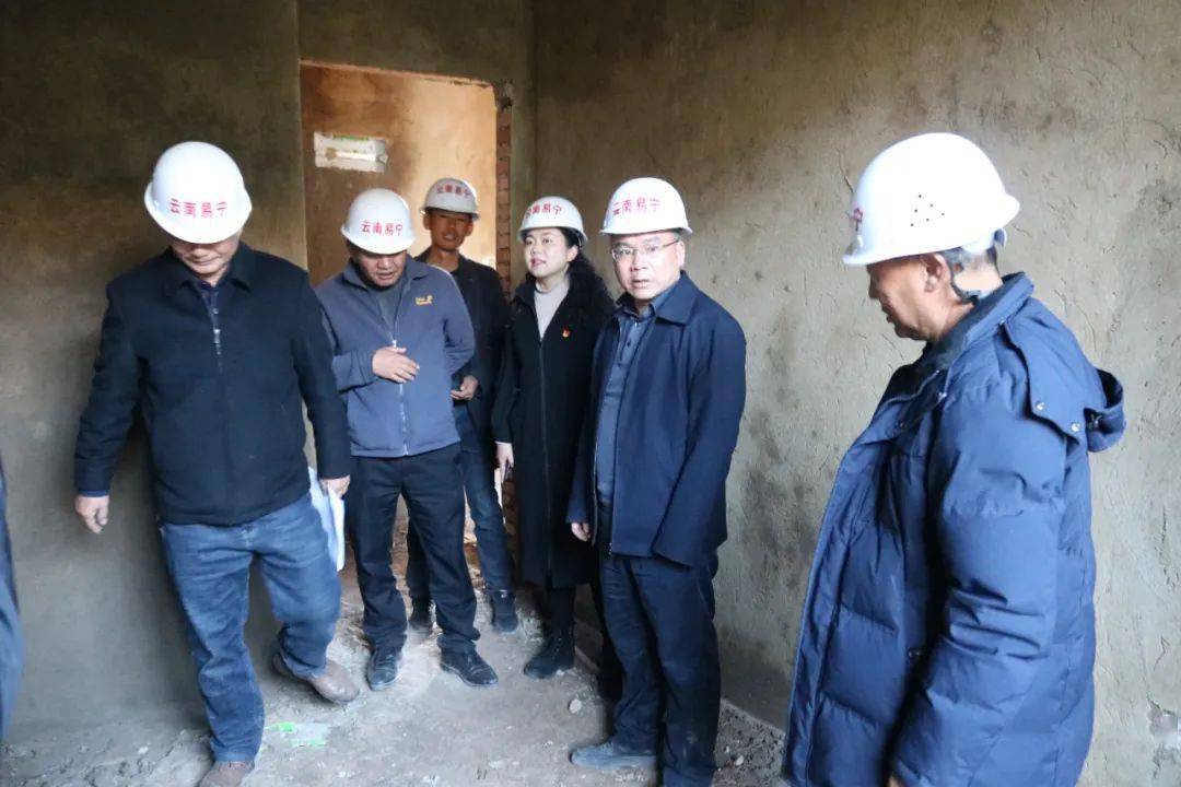 县委副书记,县长李开德赴中屏镇调研移民搬迁安置工作