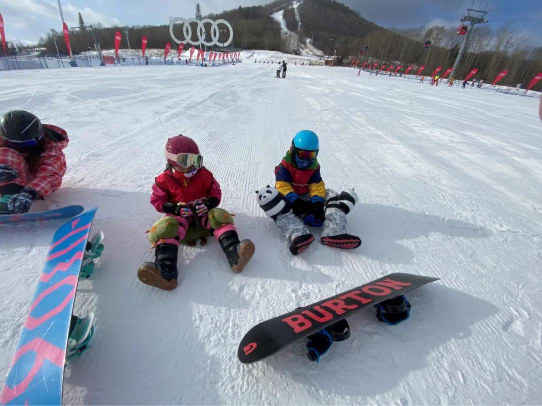 六歲萌娃開啟滑雪生涯奧迪quattro前來助陣