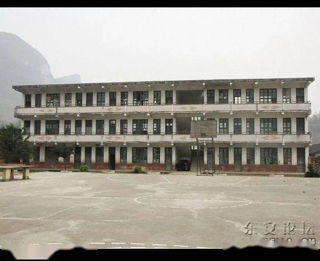 航拍学校:东安县紫云学校(照片 视频)跟10年前对比,看有什么变化