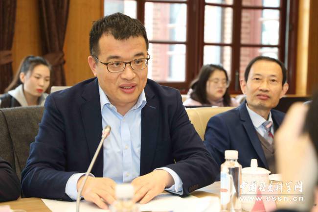 上海师范大学副校长陈恒作交流发言 本网记者 查建国/摄上海社会科学