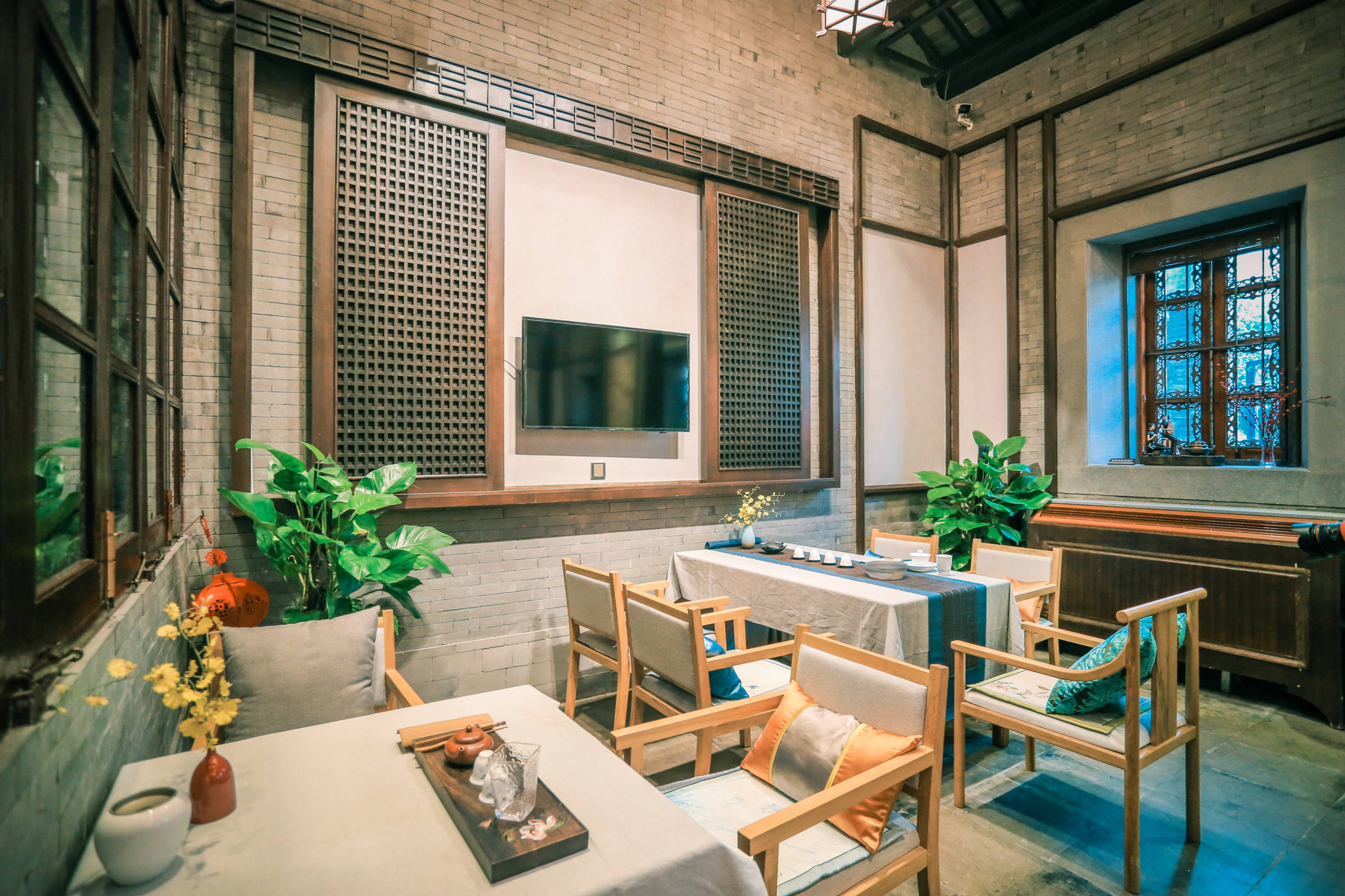 镇江的这间酒店来头不小,民国风格高端雅致,下午茶也超级棒