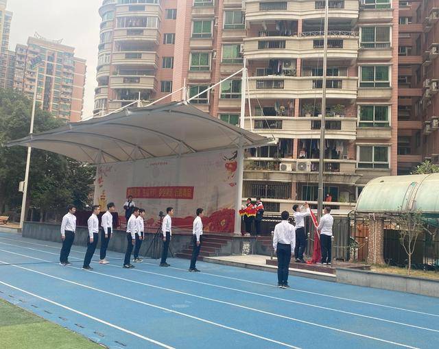 海珠|警官进校园开讲啦!广州市五中滨江学校学子与禁毒警官面对面