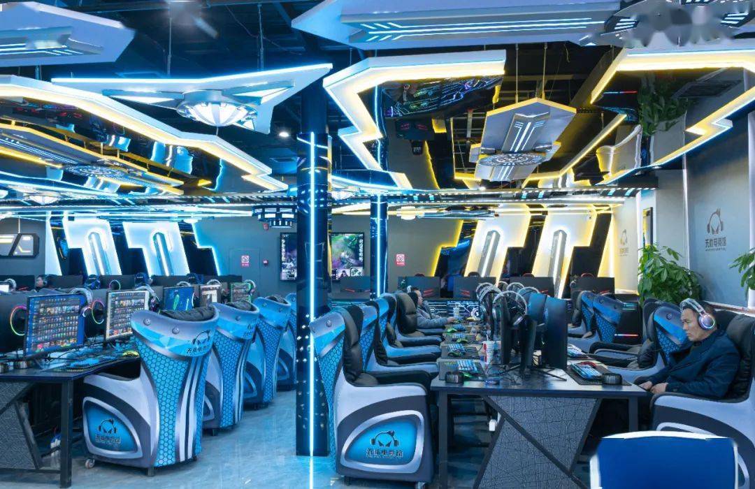 常宁这家电竞网咖活动连连装备逆天颜值压制