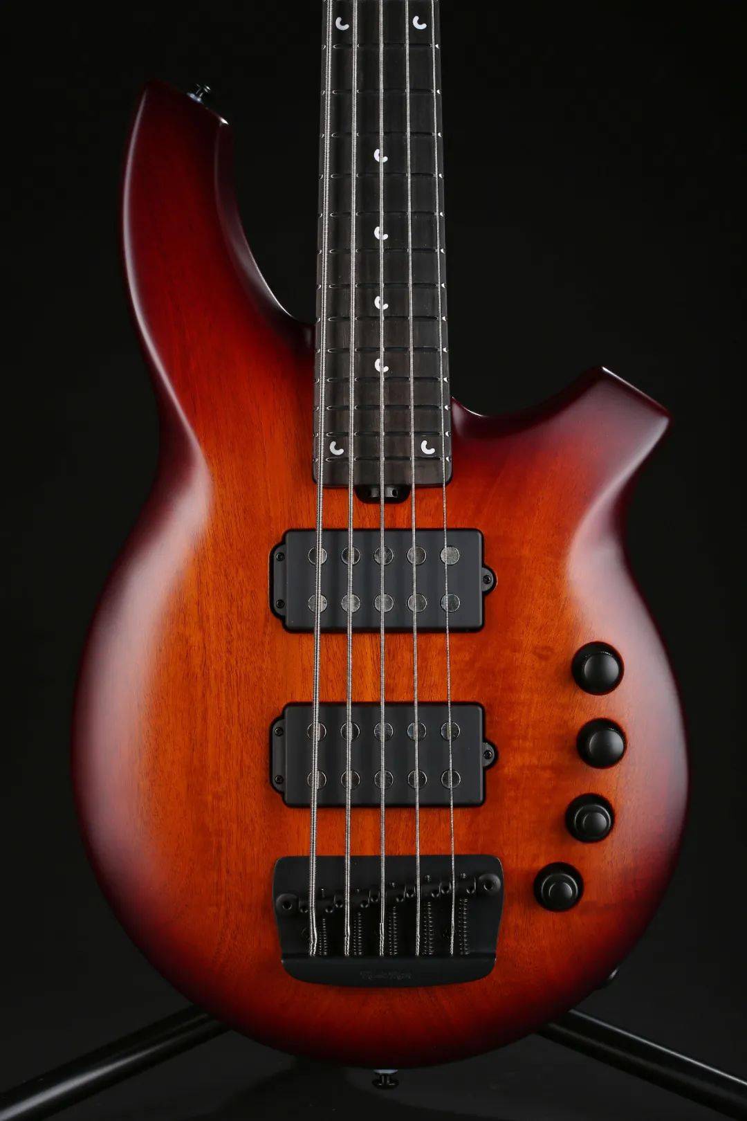 前卫全能丨music man bongo 系列贝斯