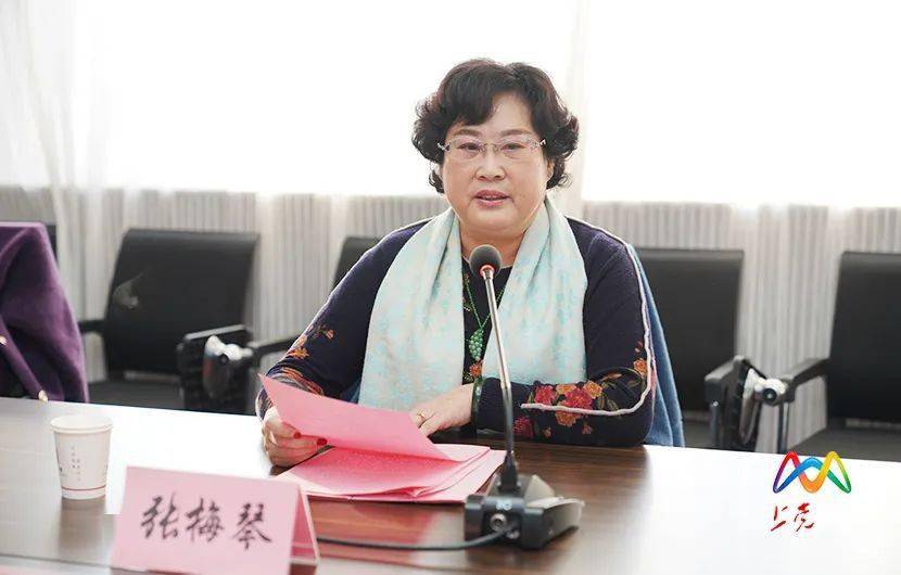 区委常委,宣传部长张延节致欢迎辞,区委常委,副区长张勤主持仪式.