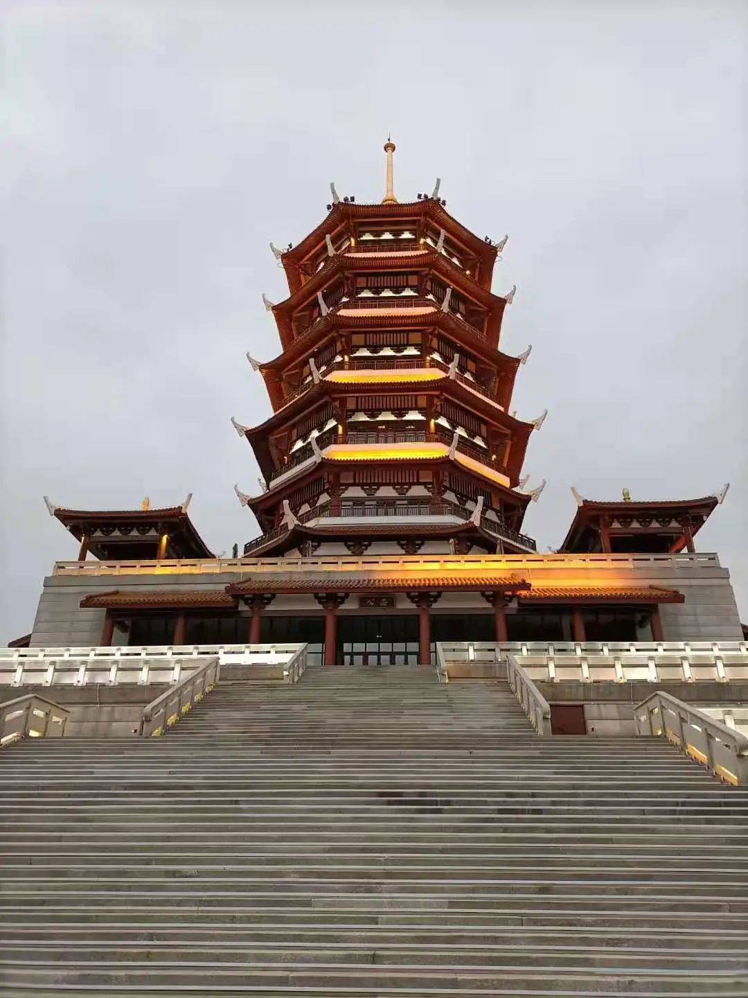 眺望这些古塔一不留神就错过它们～