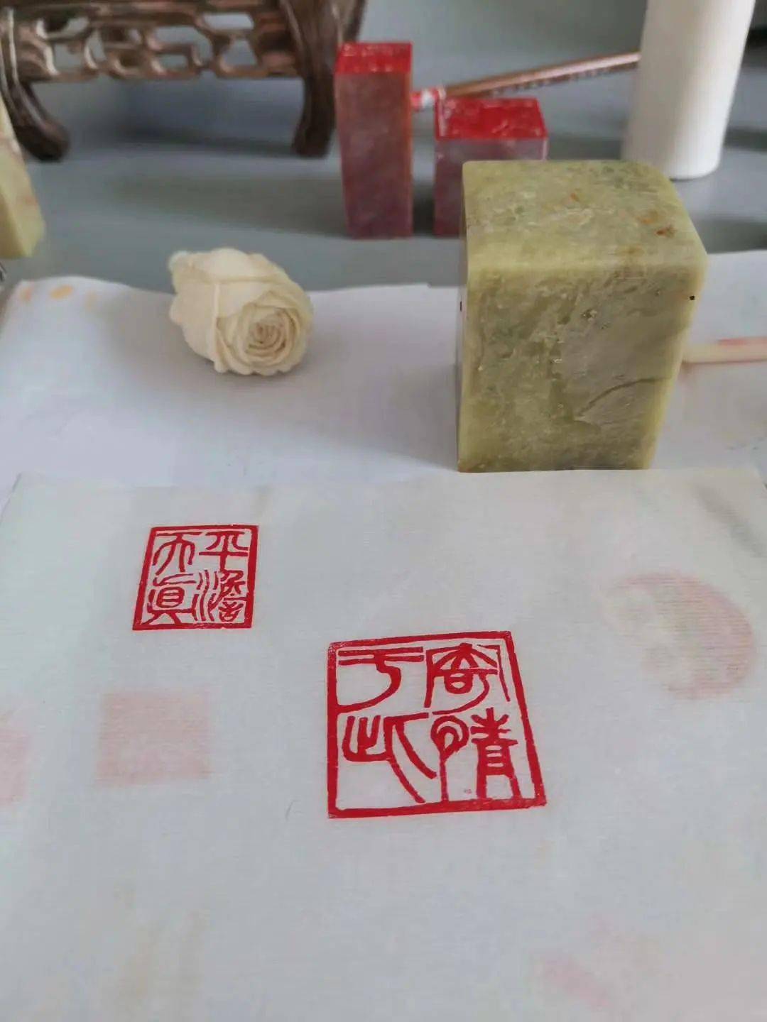 社团活动方向:篆刻艺术,是书法和镌刻结合,来制作印章的艺术,是汉字特