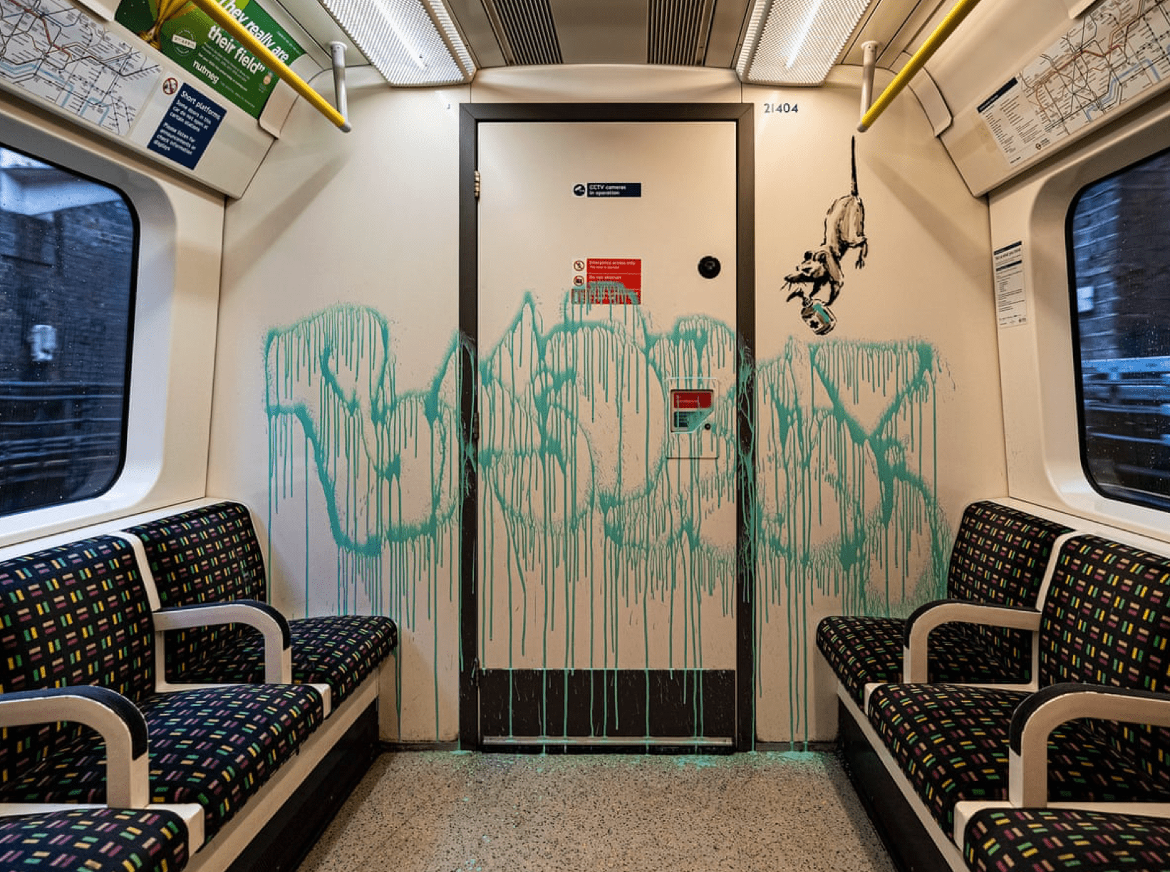 banksy在疫情期间的伦敦地铁涂鸦疫情期间为英国医护人员绘制疫情开始