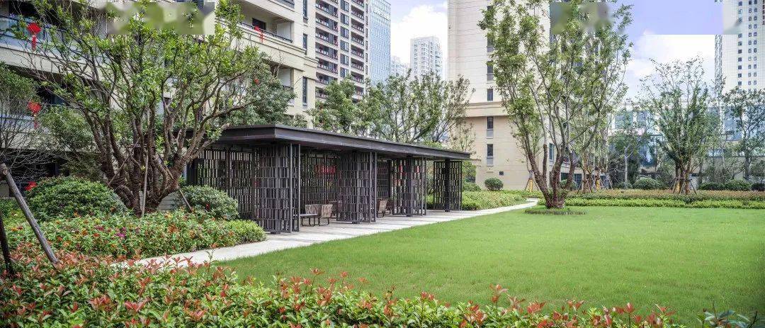 洄游古城画卷融合自然与生活的温暖之旅荆州绿地之窗二期