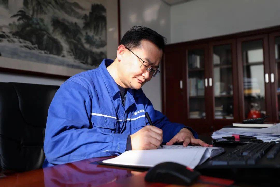 【暖·冬】8000元奖金,他捐给了老年公寓_王红祥