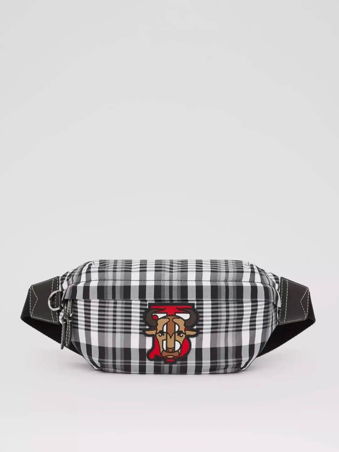 burberry牛年贺岁款lv牛劈叉限定款哪个更辣眼睛?