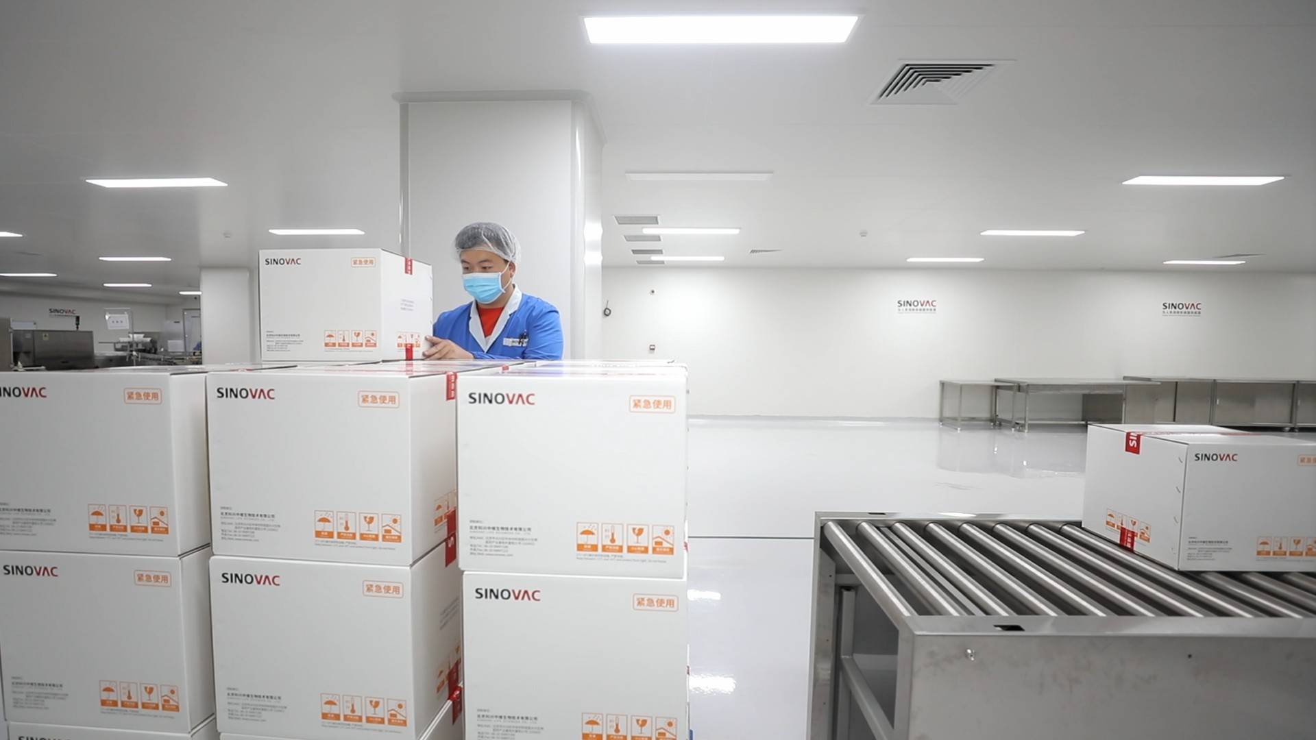 探访新冠灭活疫苗生产车间:生产线24小时不停歇 年产量将超6亿剂