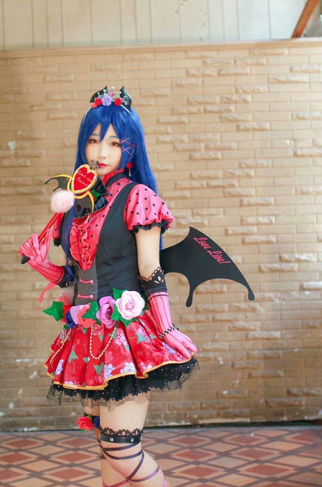 米苏 摄影:五一 后期:月半 排版:月半 服装感谢:@蝴蝶家cos动漫服装店