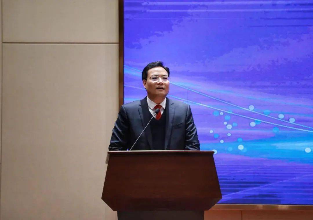 刘运通表示本次签约和竣工投产的项目,是鼎湖区过去一年来开展"产业