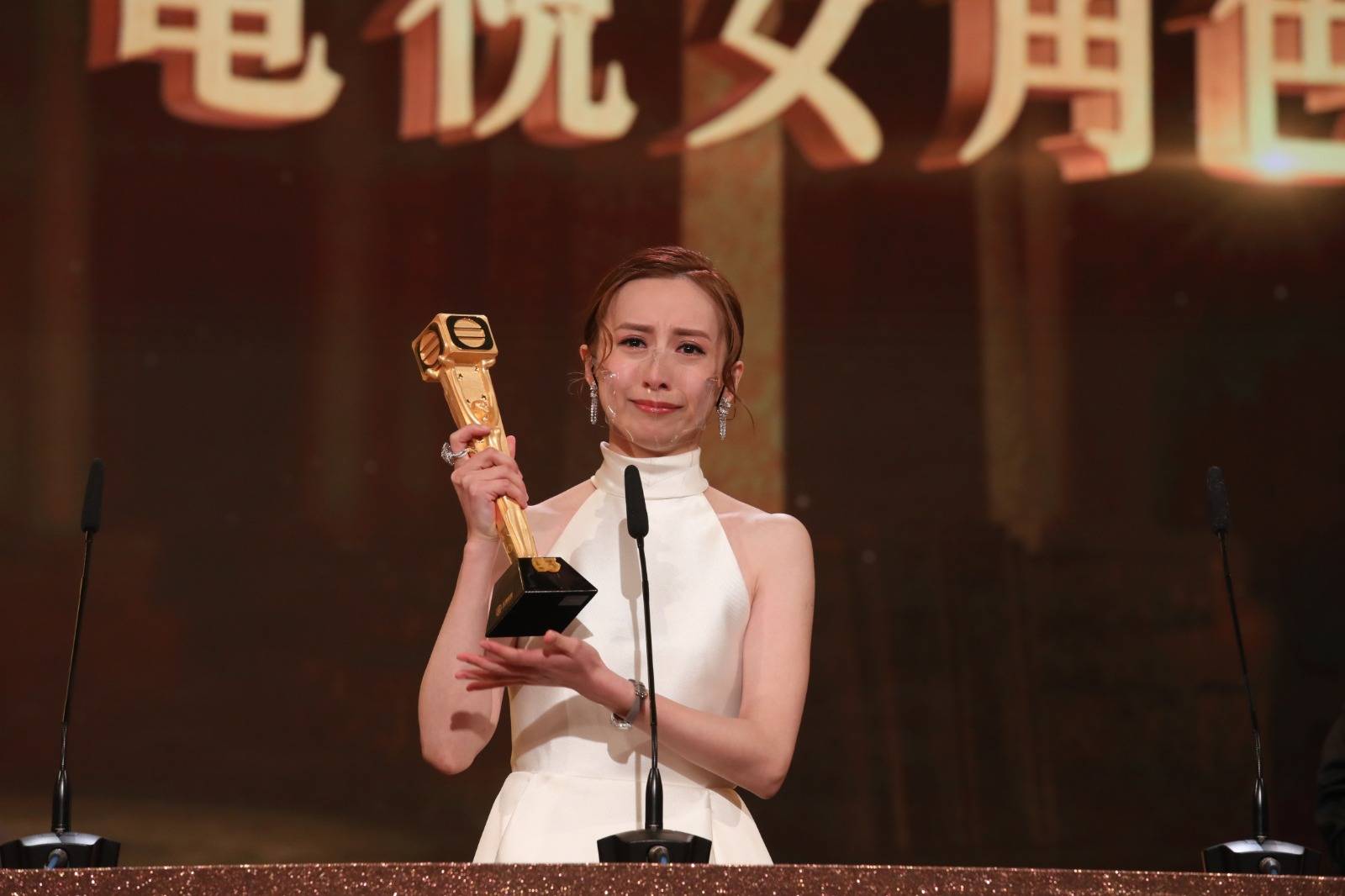 tvb新晋最佳女主角蔡思贝凭啥跑赢前辈们的n个十年