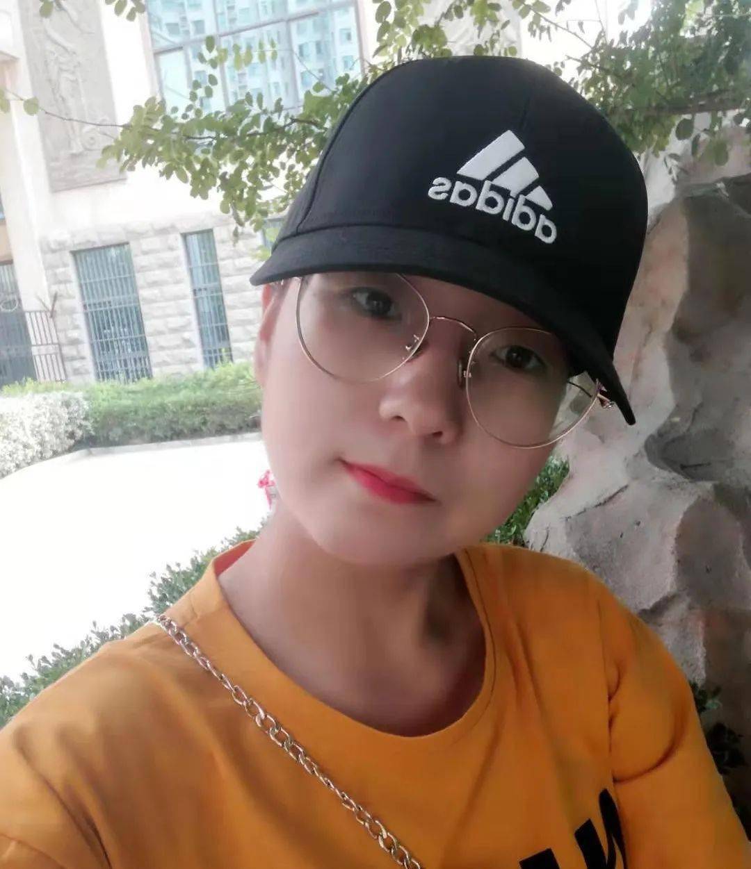 爱了爱了如此靓又尽职的辅导员助理