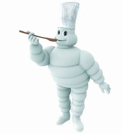 面包服的挑选可要注意了,长款羽绒服虽然很保暖,但是穿出去会被别人