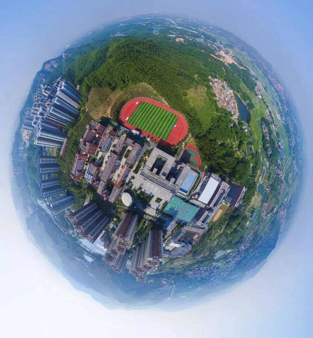 铁中路2号清远铁外校区:地址:导航定位至广铁一中(万科城)外国语学校