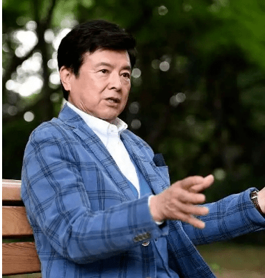 你想优雅到老吗?来看看人家68岁的三浦友和