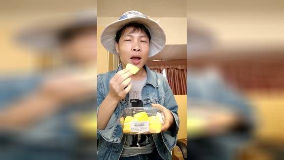 贤淑姐吃菠萝蜜了初恋般的感觉