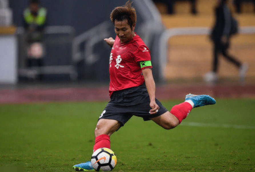 广州足球17年功勋或退役,曾为恒大效力世青赛轰任意球世界波_卢琳