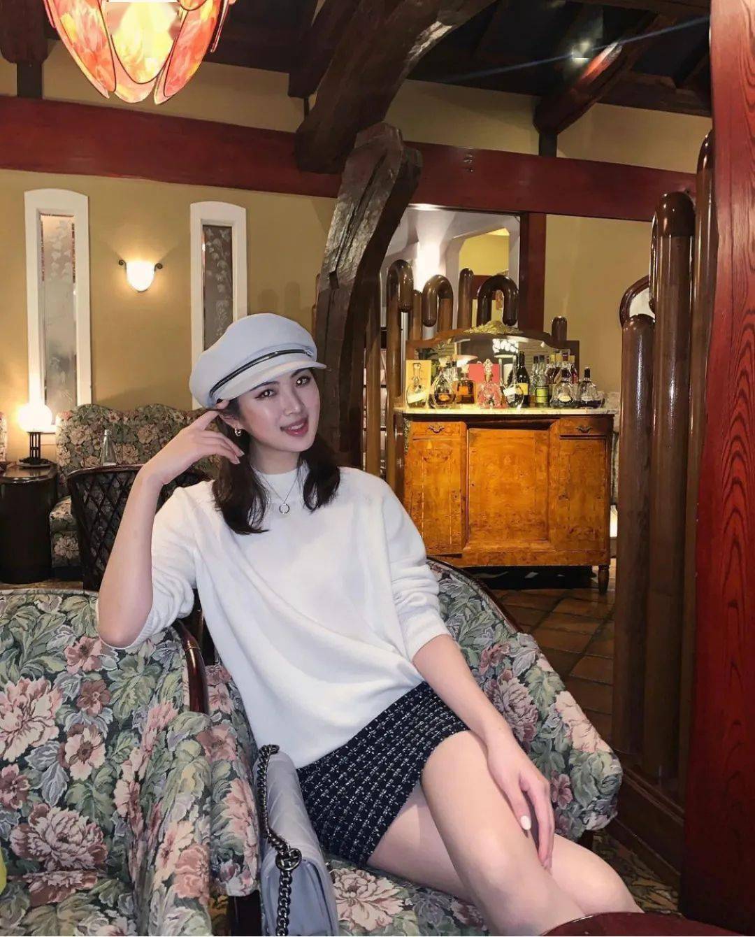 第一任妻子,也是扶持任正非创立华为的重要力量之一,而姚安娜母亲姚凌