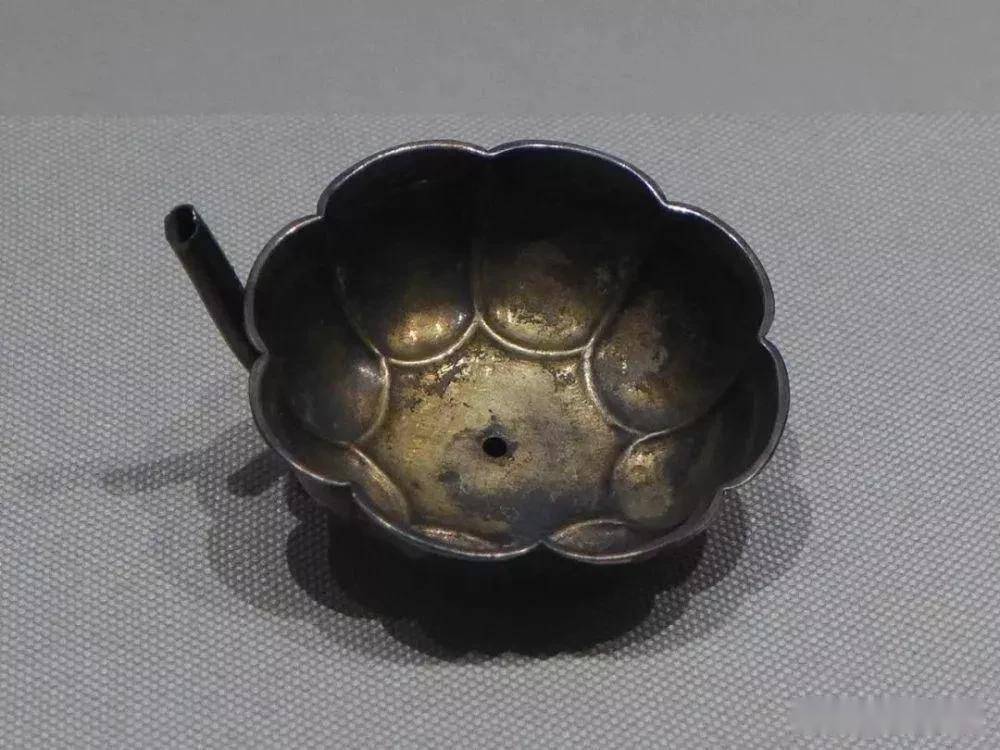 原来古人也用吸管二合一的杯子你见过没