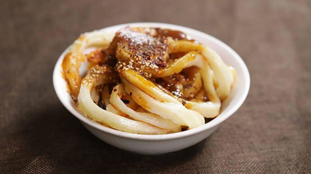 【大师的菜】1天卖出4000碗的招牌小吃甜水面,百年传承老成都味道!