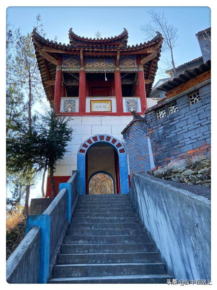 汉中花果山中藏着个北海道观,是个观光休闲的好去处