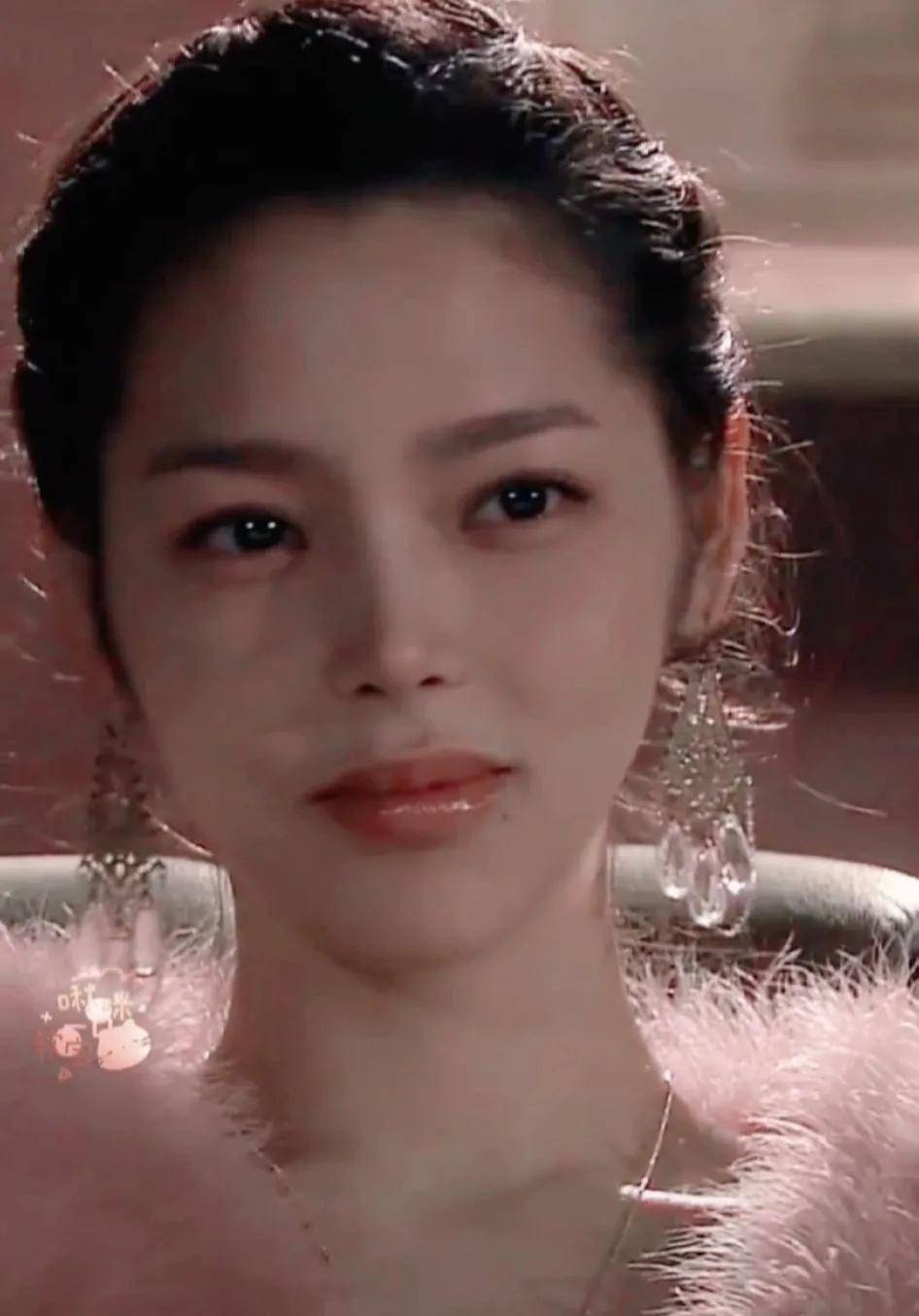 宋慧乔到底经历了啥?离婚后越来越显凶