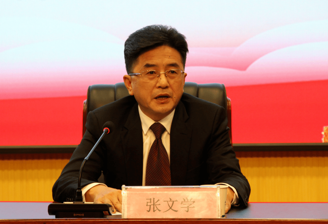 省委决定张文学同志任湖北汽车工业学院院长