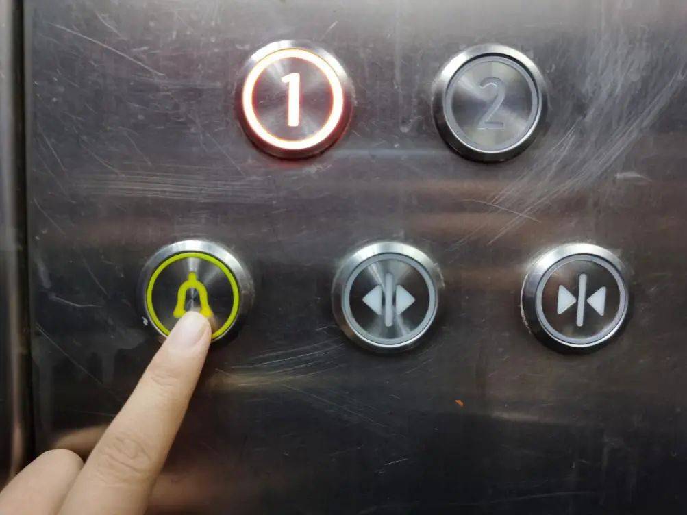 浙江宁波:电梯紧急报警装置不畅通,最高可处罚十万元