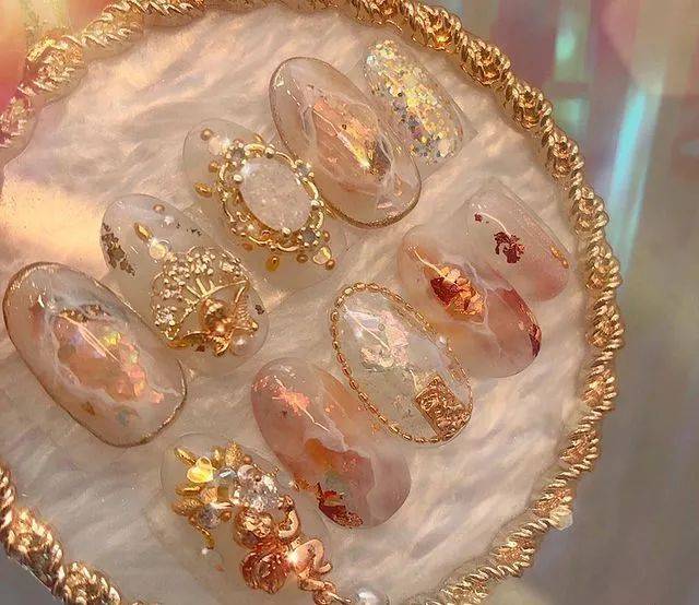 最近很火的宫廷风美甲太复古了