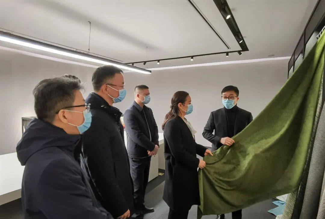 海宁市委副书记,代市长许红莲赴许村镇走访调研