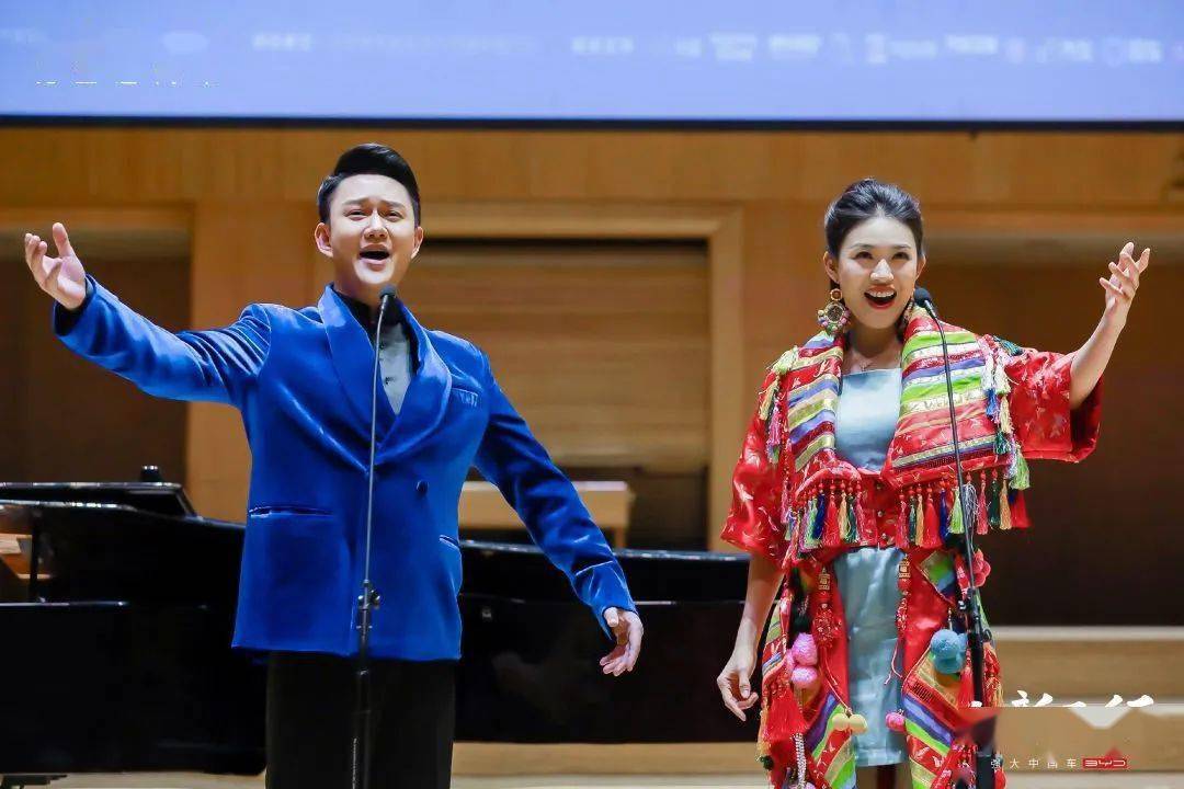 (歌唱演员 符南 魏伽妮)中央民族乐团青年女高音歌唱家魏伽妮和符南