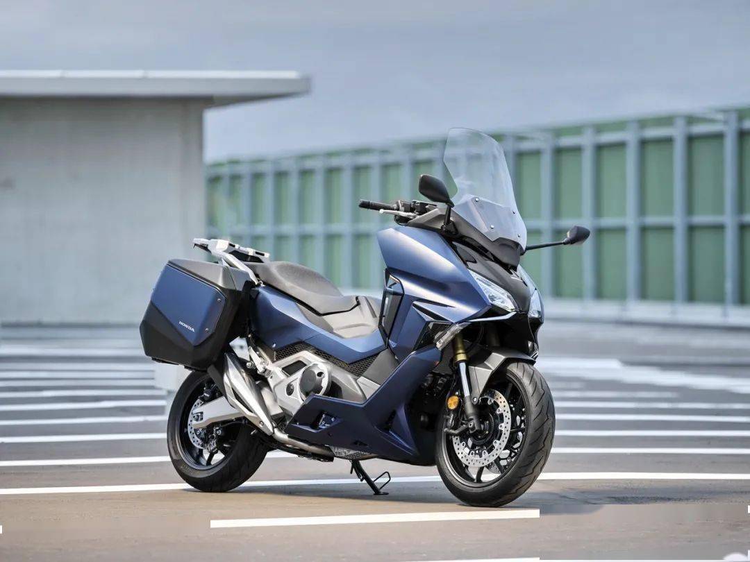 honda全新旗舰级踏板forza750细节简介