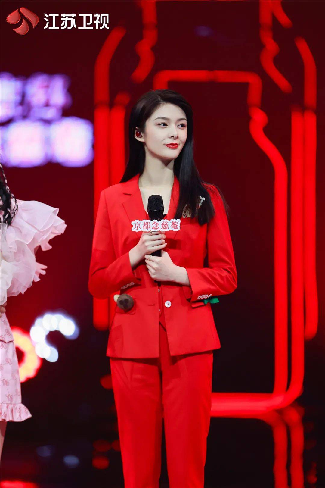 蒙面唱将猜猜猜第五季圆满收官猜评团巧妙破局获六连揭战绩