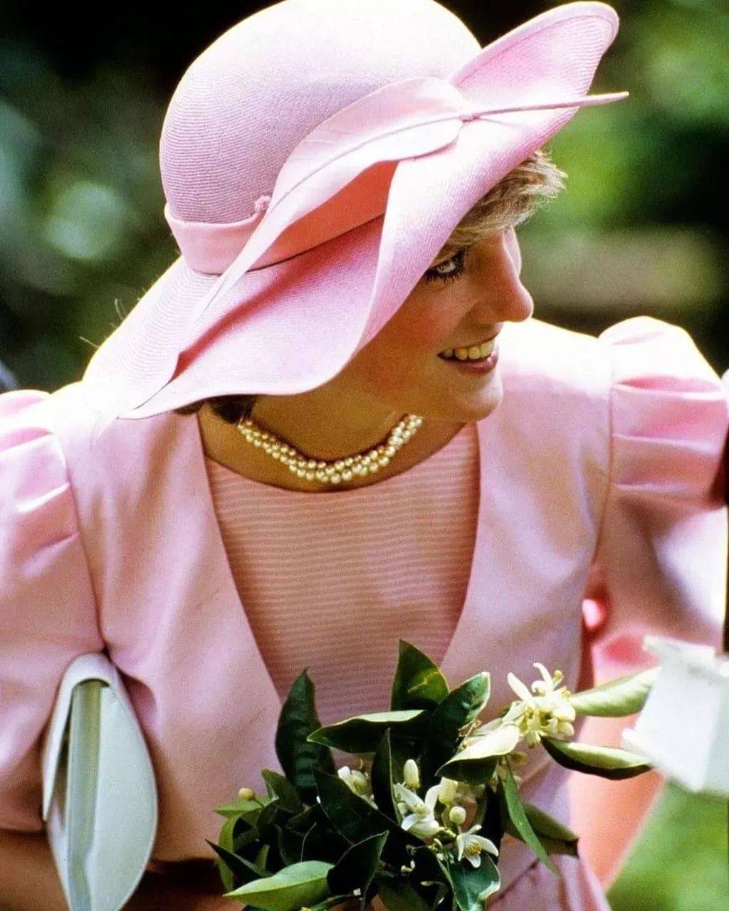 全宇宙第一时尚icon英国王妃戴安娜