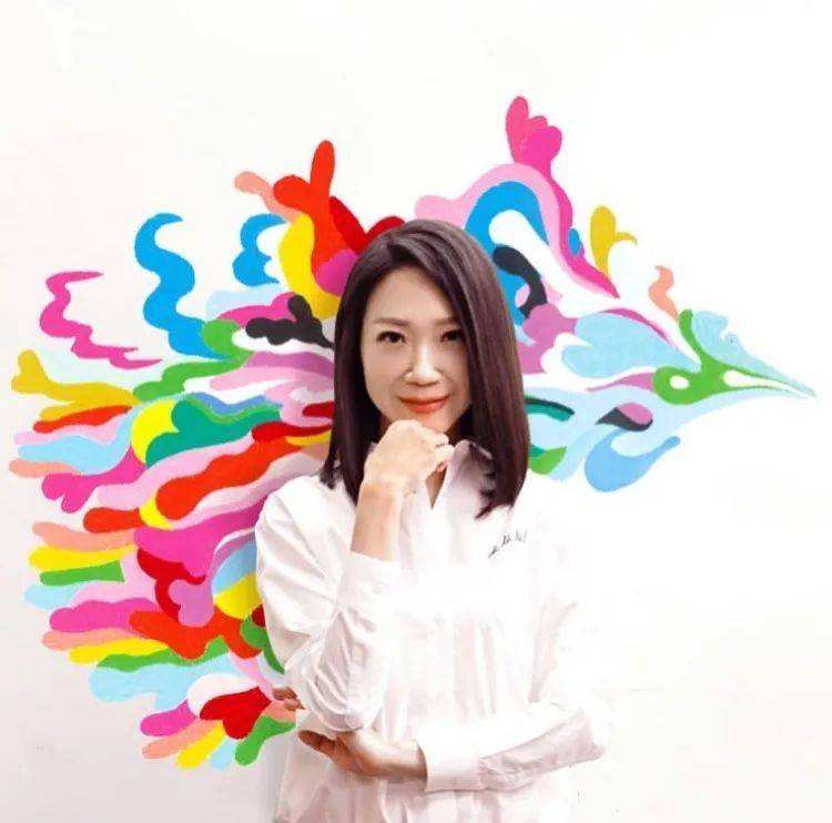 他固执地认为曲家瑞不成器,嫁不出去,曲家瑞则是固执地一定要找到自己