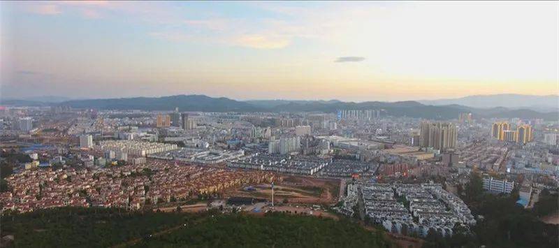 推进新型城镇化建设 打造美丽幸福新彝乡_楚雄市