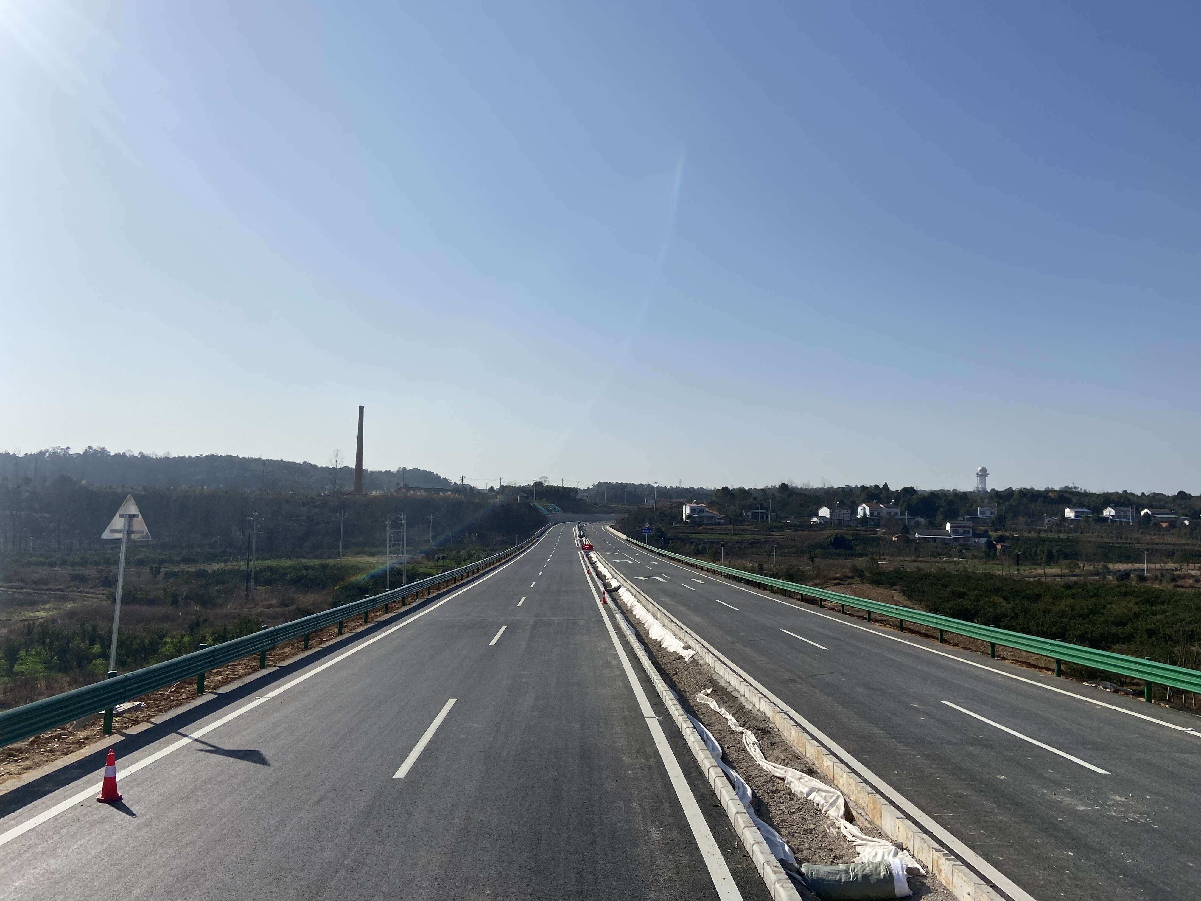 【湖北】宜昌s276猇亭段公路建成通车